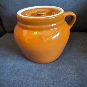 Vintage Hall 782 USA brown glazed stoneware bean pot with lid and handle